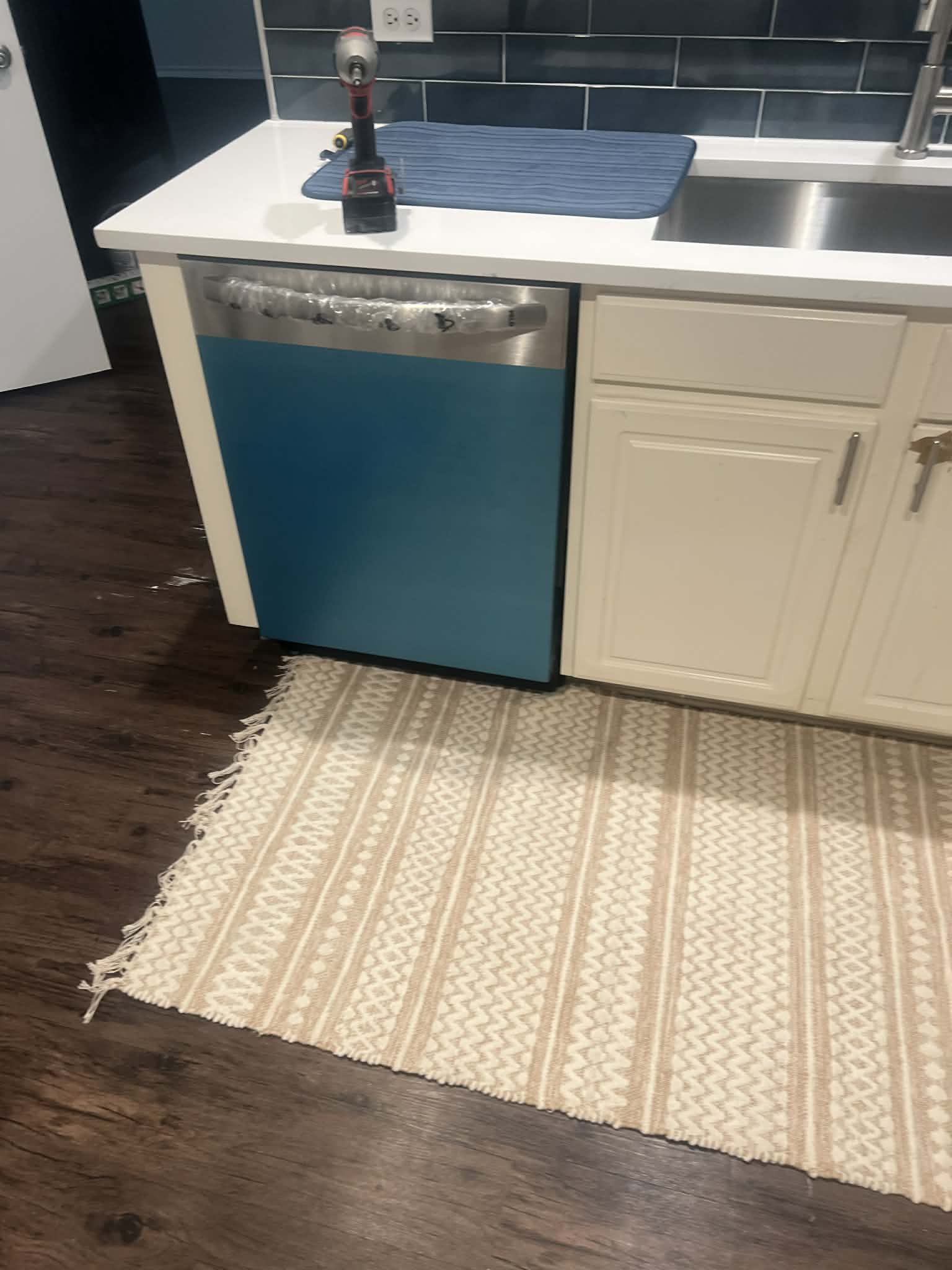 9e39ff96-9fb7-4c71-b135-7227ef705586